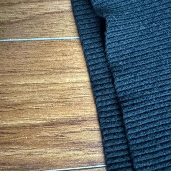 Large Black EVEREVE sweater - Picture 6 of 8